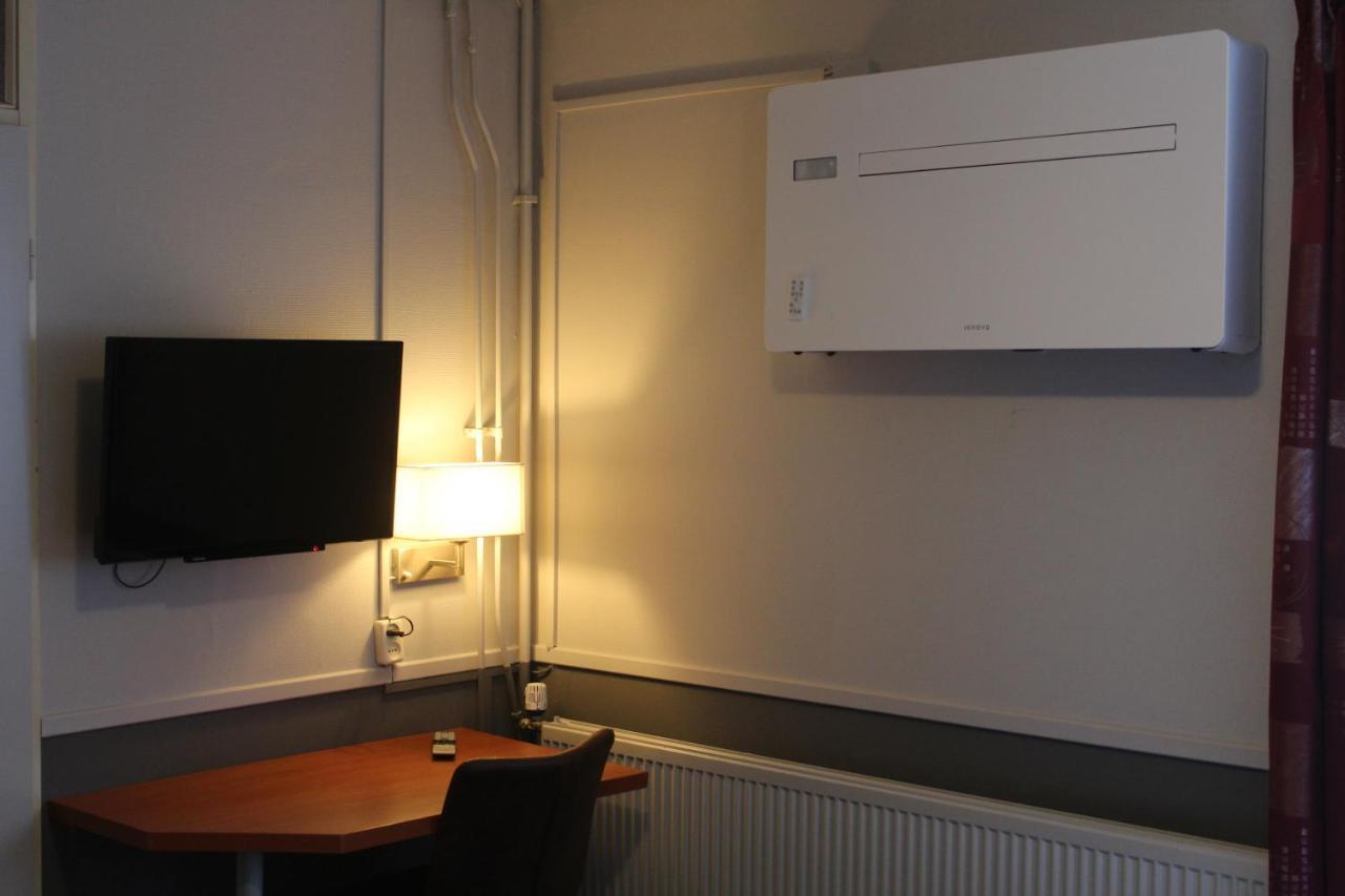 Hotel,cafe,biljart Pot Hotel