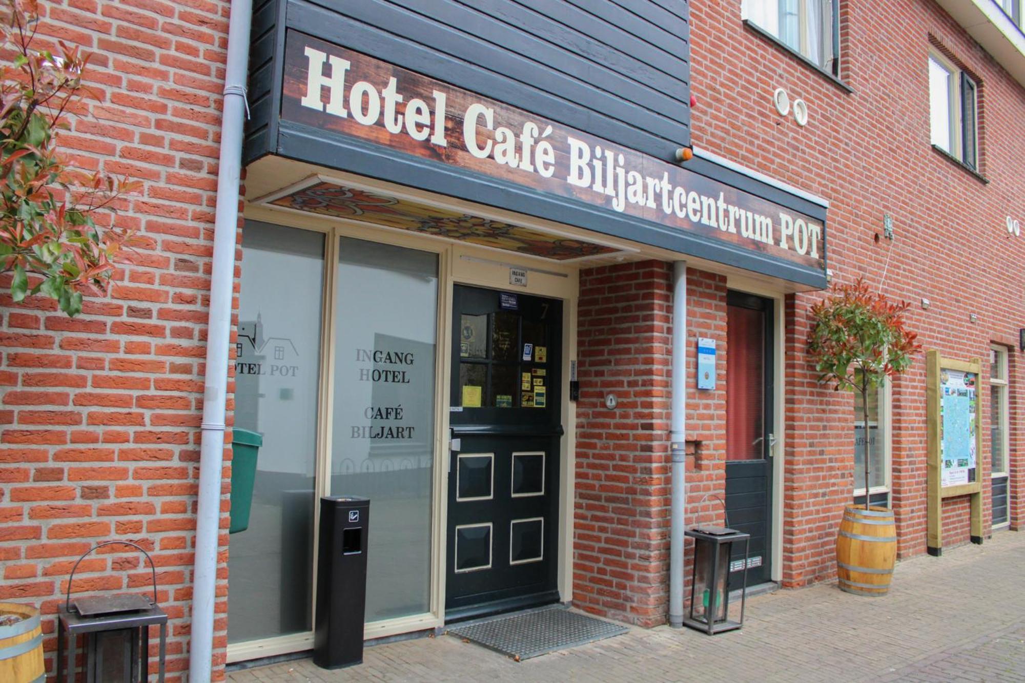 Hotel,cafe,biljart Pot Groenlo